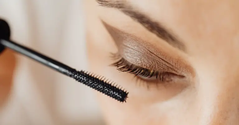 The Best Non-Toxic Mascara With Safe EWG Ratings