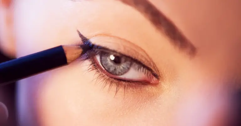The Best Non-Toxic, Natural Eyeliner with Safe EWG Ratings